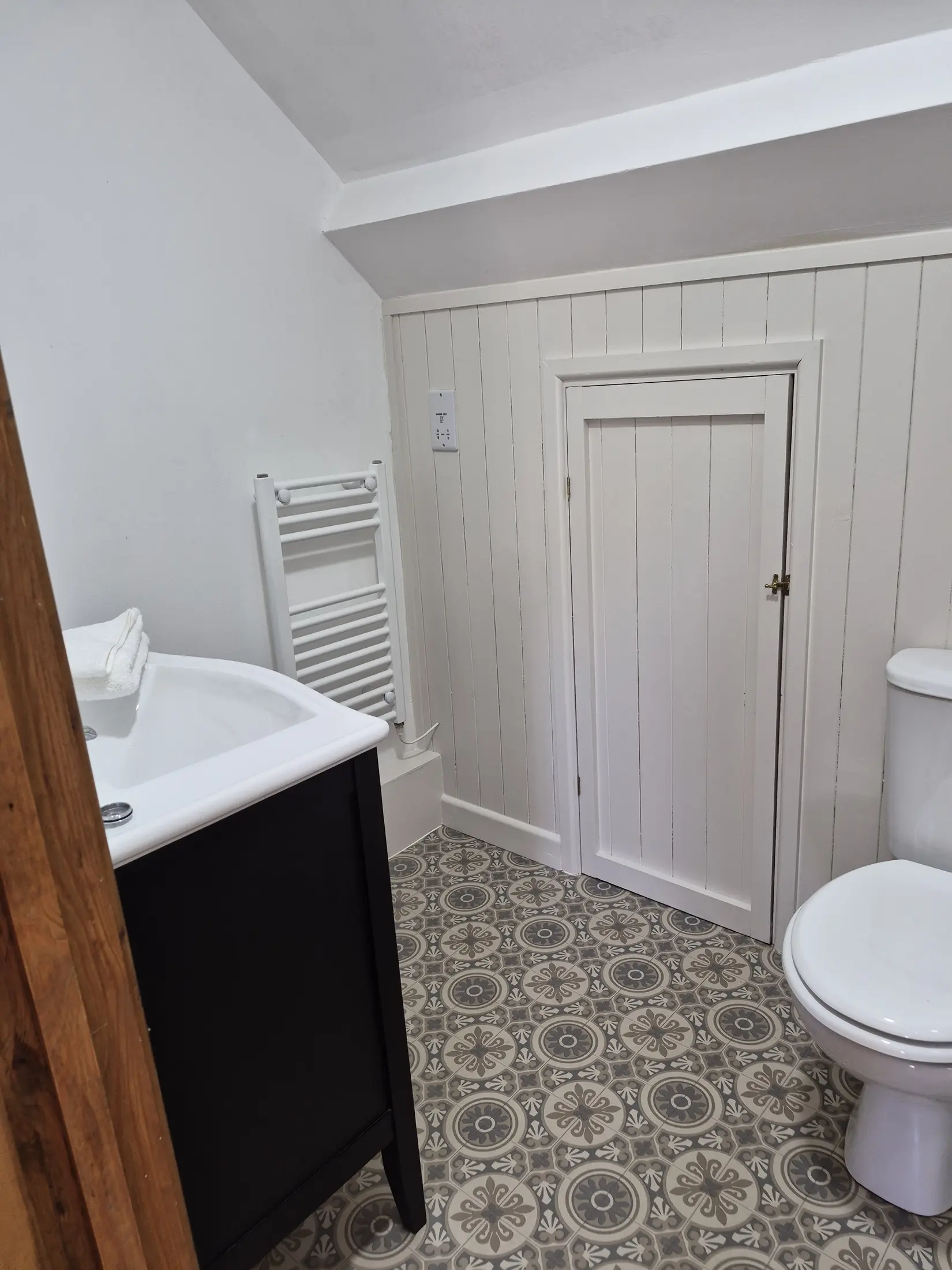 Shower over the bath in Brook Cottage